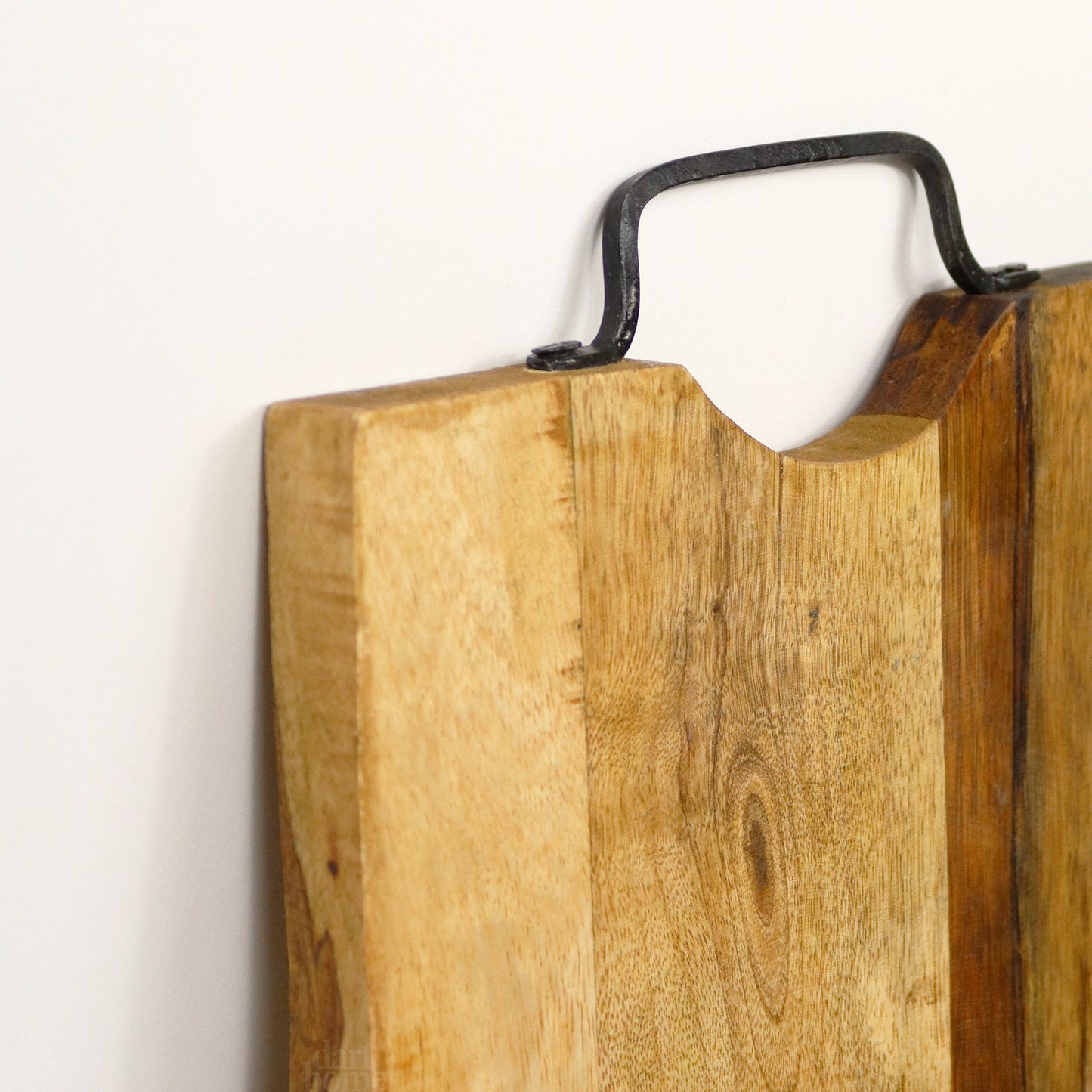 Mango Wood Chopping Board With Metal Handle