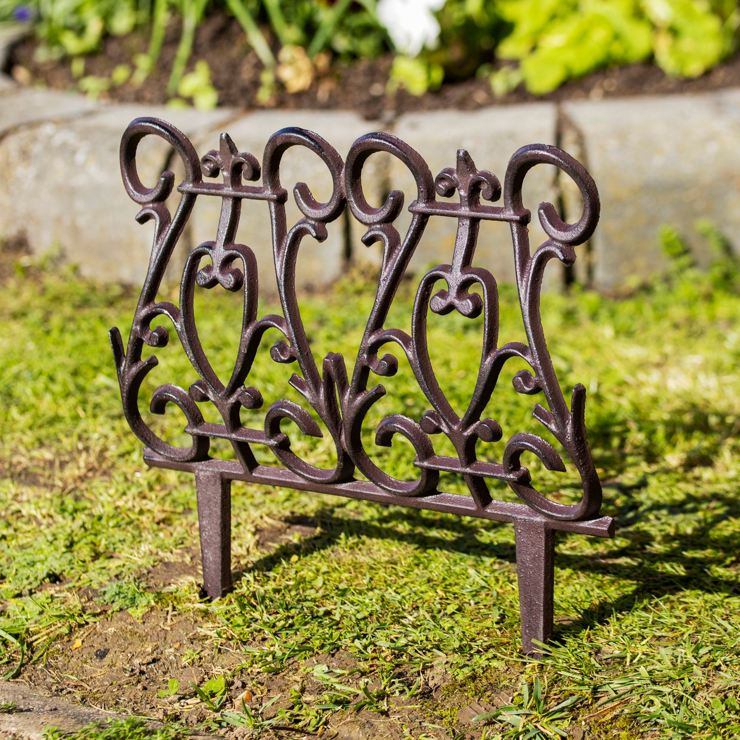 Heritage Fleur Scroll Cast Iron Garden Lawn Edging