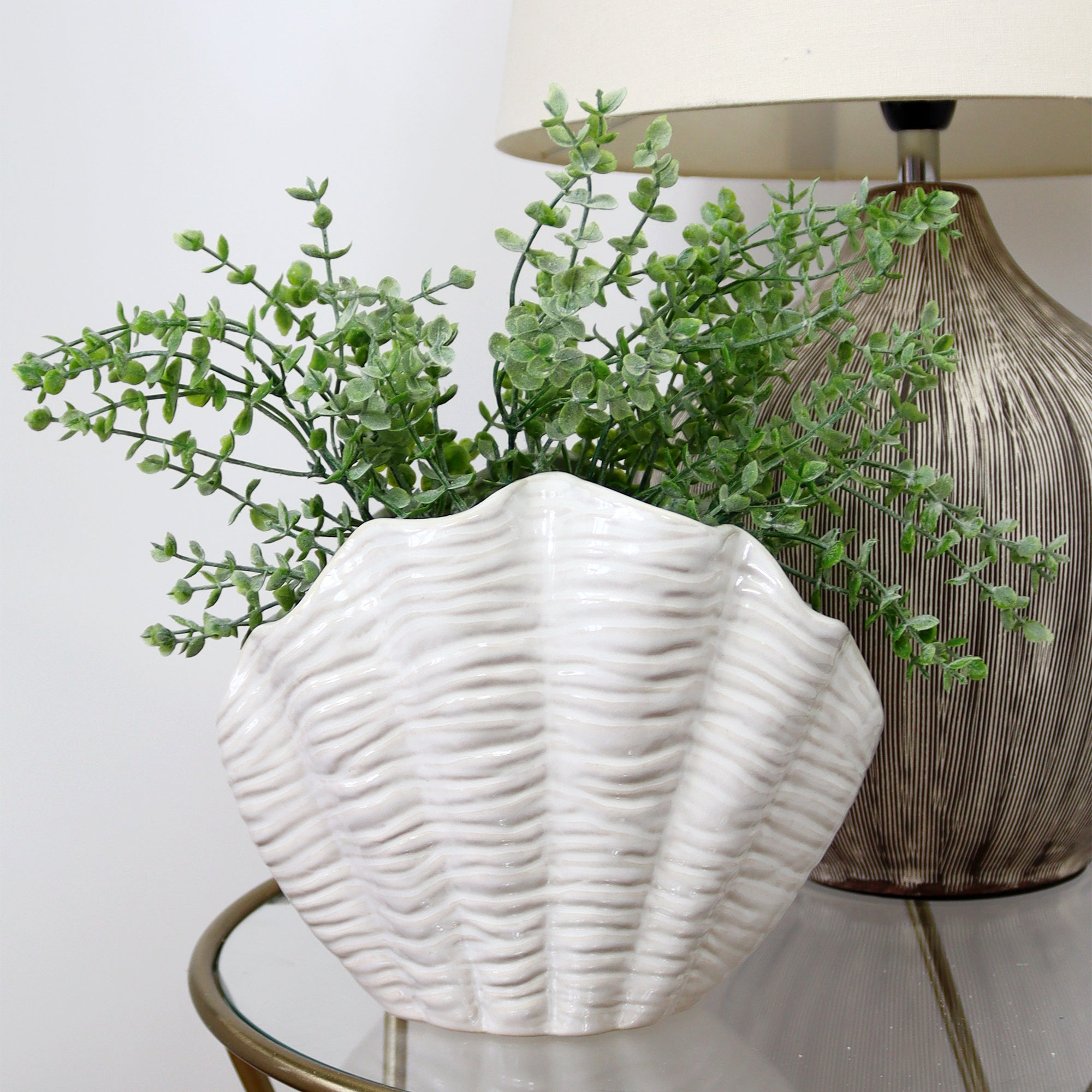 Darthome White Shell Vase 21x17x11cm