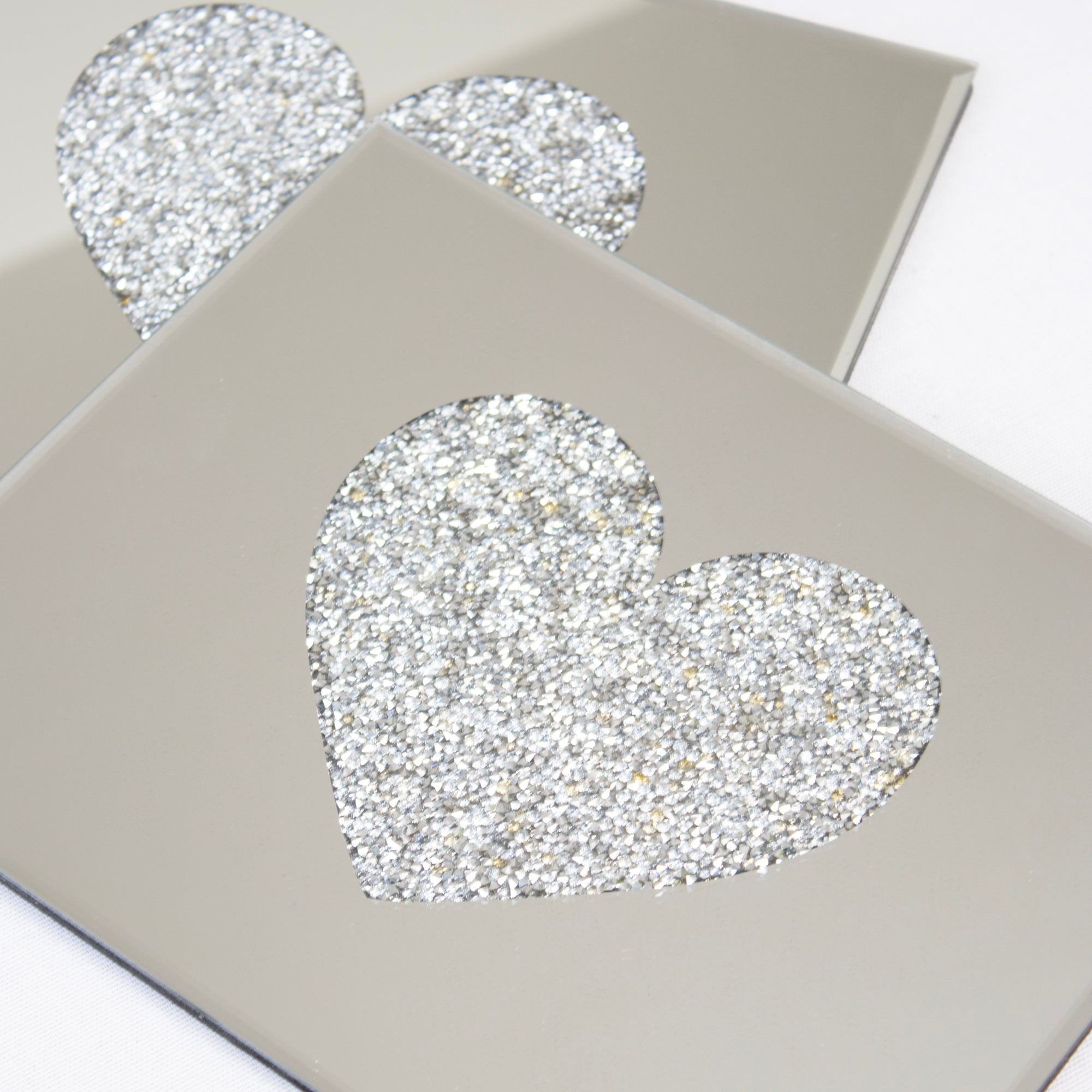 Pack Of 2 Glass Crushed Diamond Heart Placemats