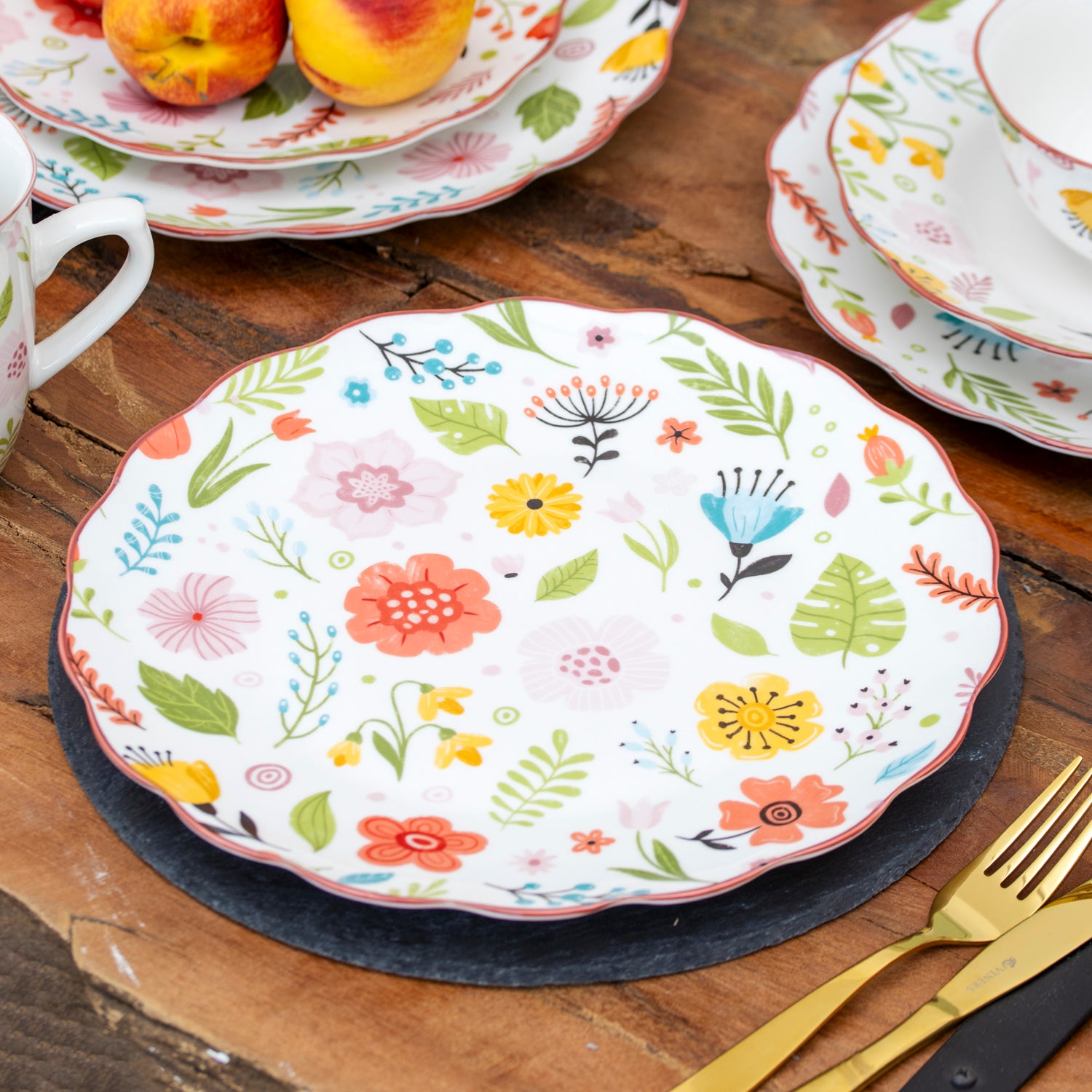 Set Of 4 Floral Print Dinner Plates