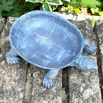 Schildkröten-Vogeltränke aus Bronze