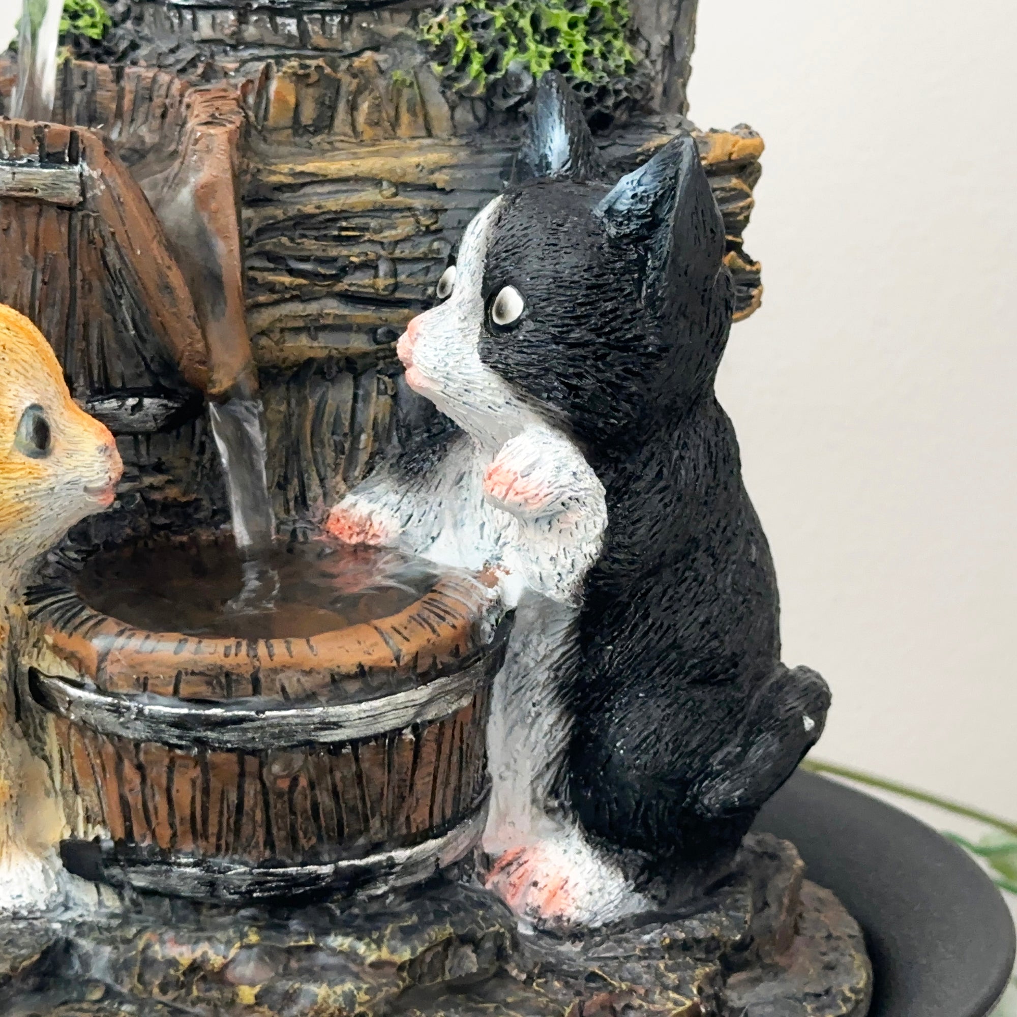 Playful Kittens Indoor Water Fountain