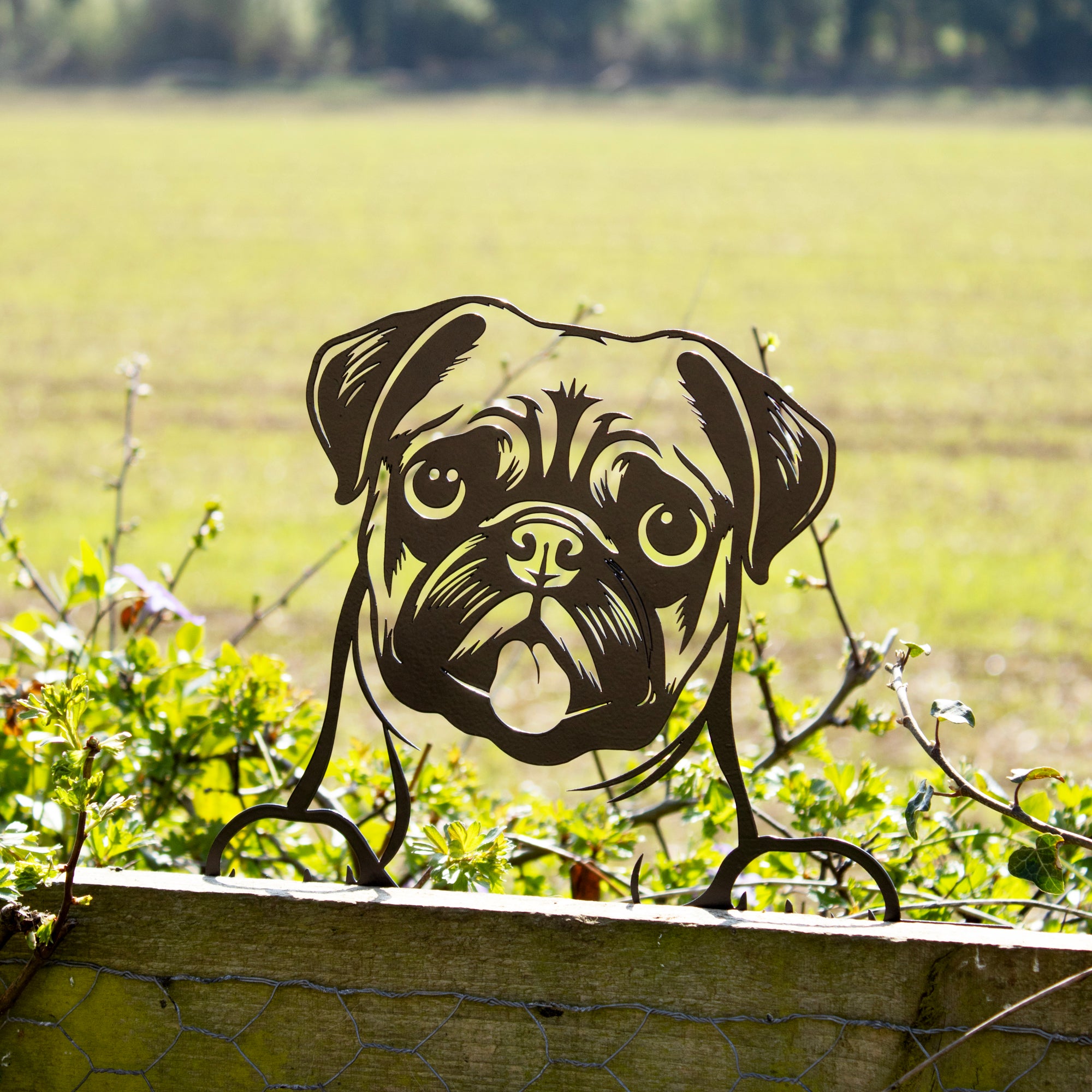 Black Metal Peeking Pug Fence Topper