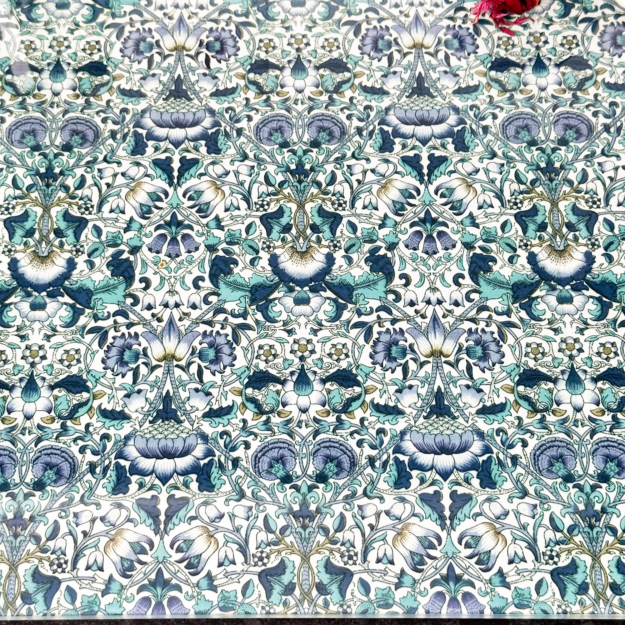 William Morris Lodden Glass Chopping Board