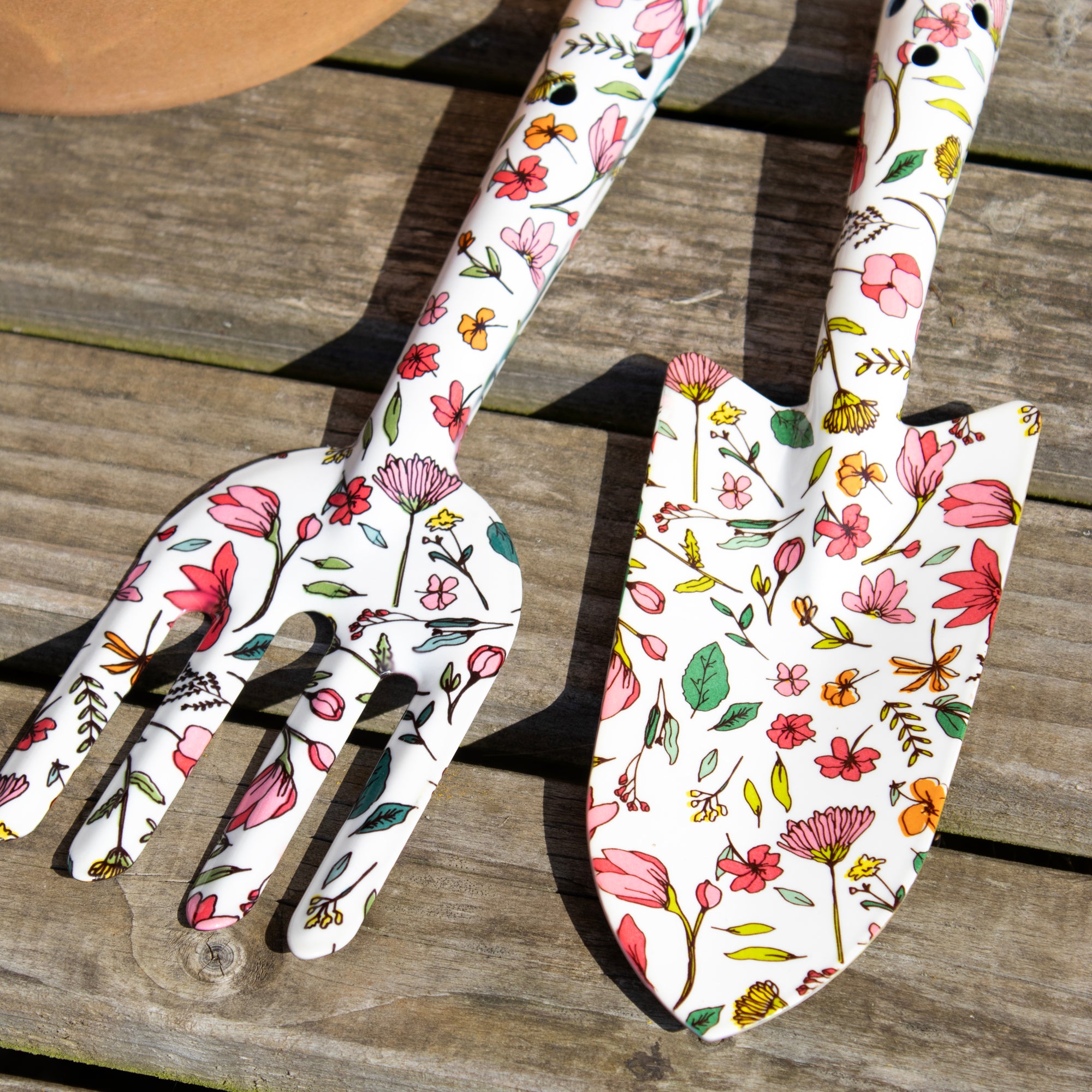 White Floral Trowel And Fork Garden Tool Set