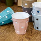 Set mit 4 Retro-Erde-Keramikbechern