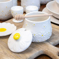 White Daisy Honey Pot With Drizzler