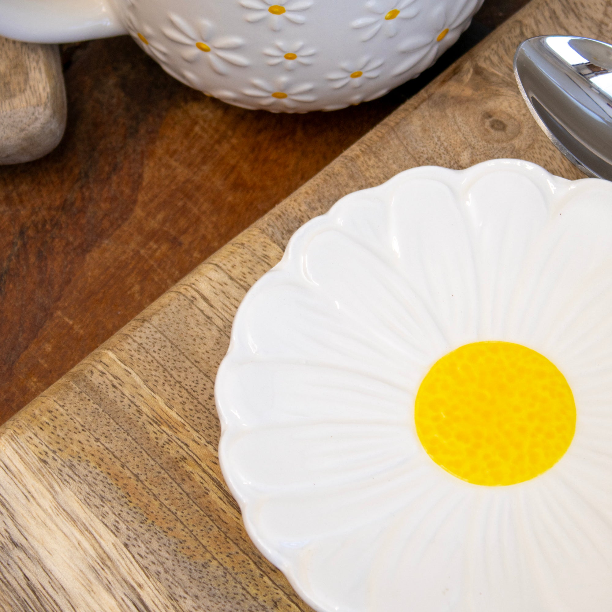 White Daisy Teabag Tidy
