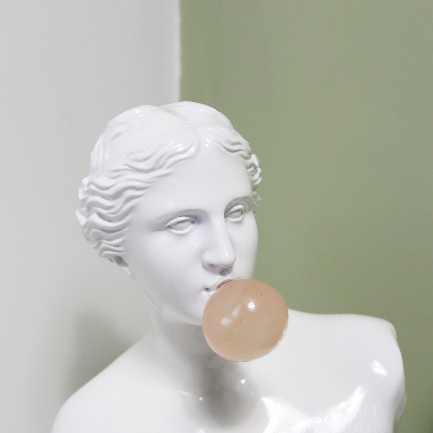 White Bubble Gum Venus De Milo Statue