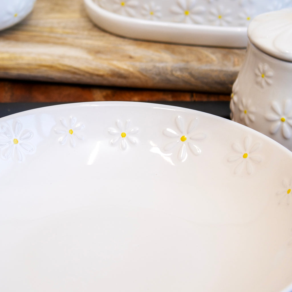 Set Of 4 White Daisy Dinner Plates