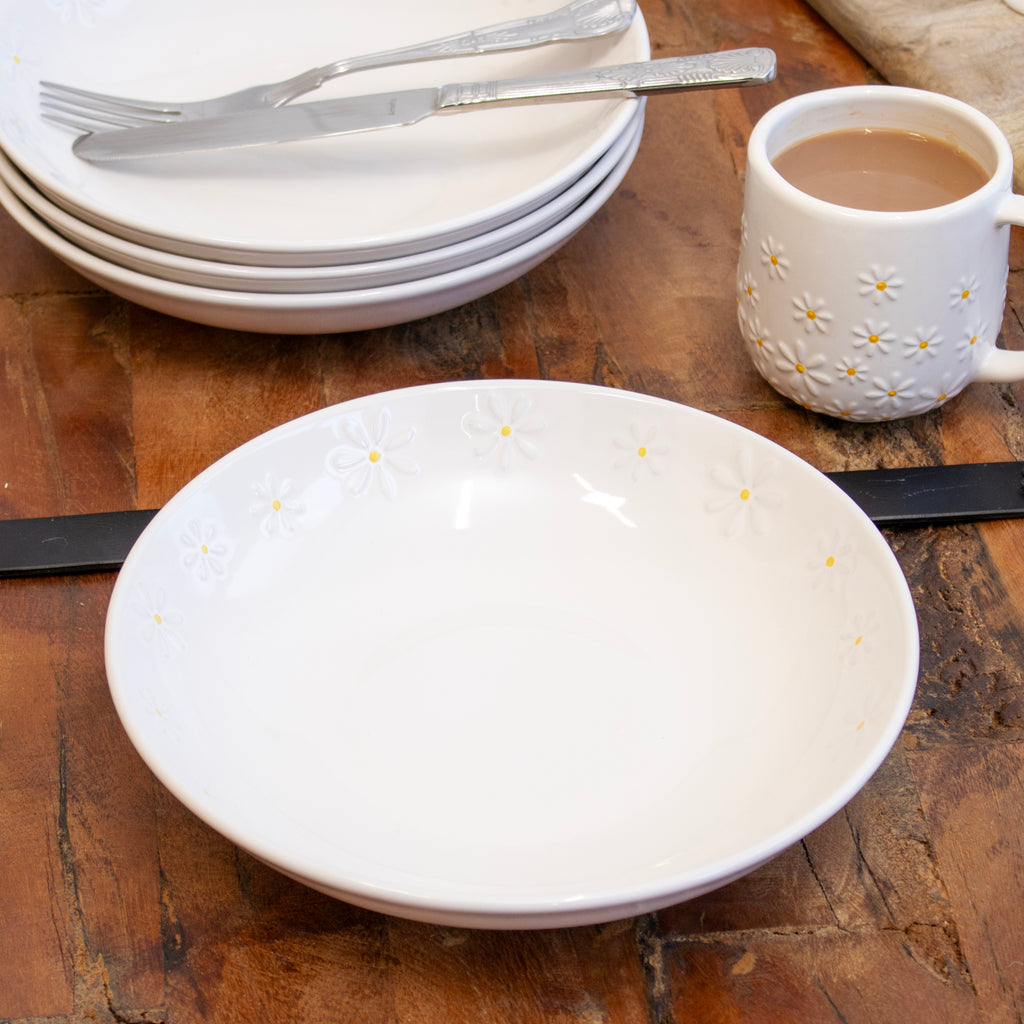 Set Of 4 White Daisy Pasta Bowls