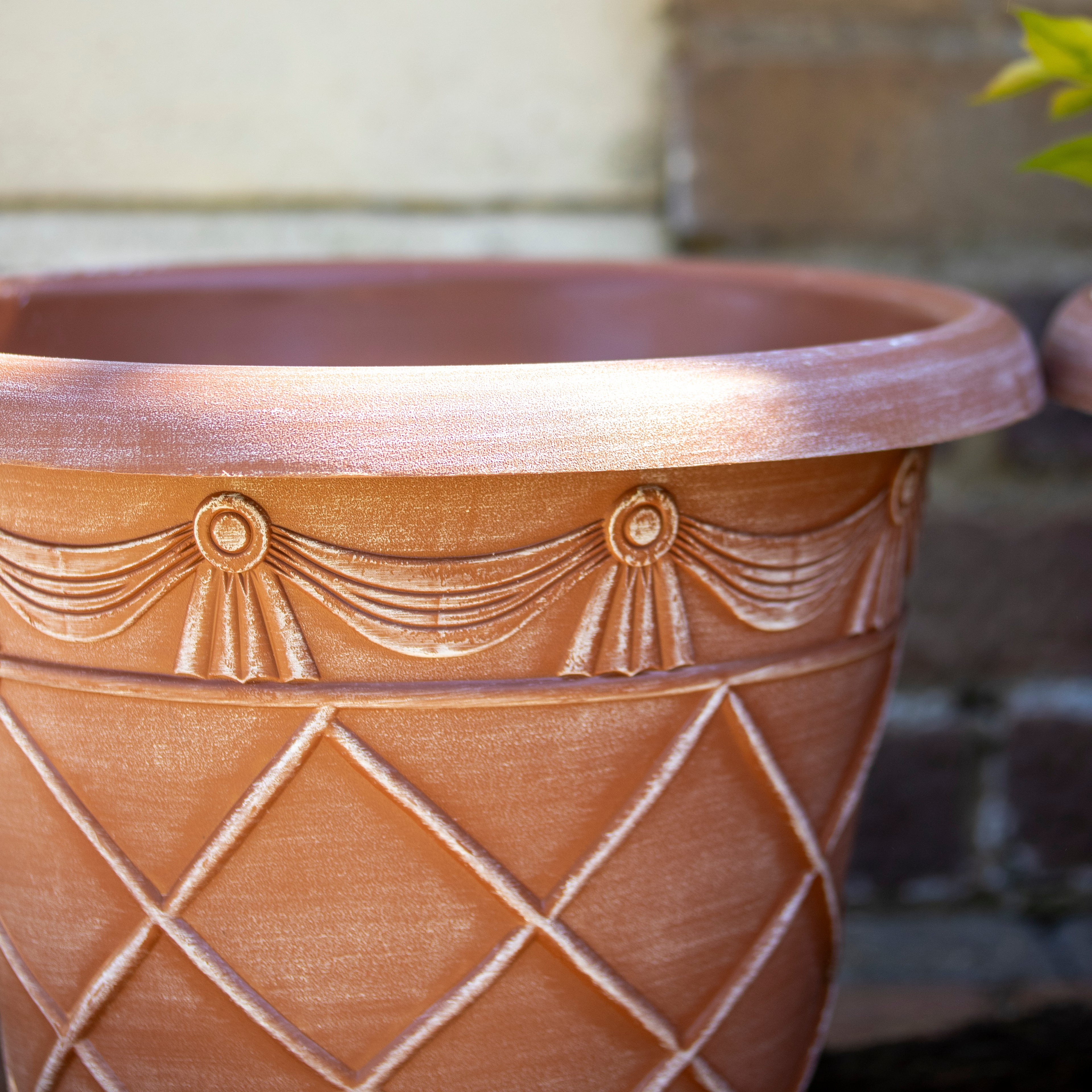 Round Powdered Terracotta Roman Planter 13"