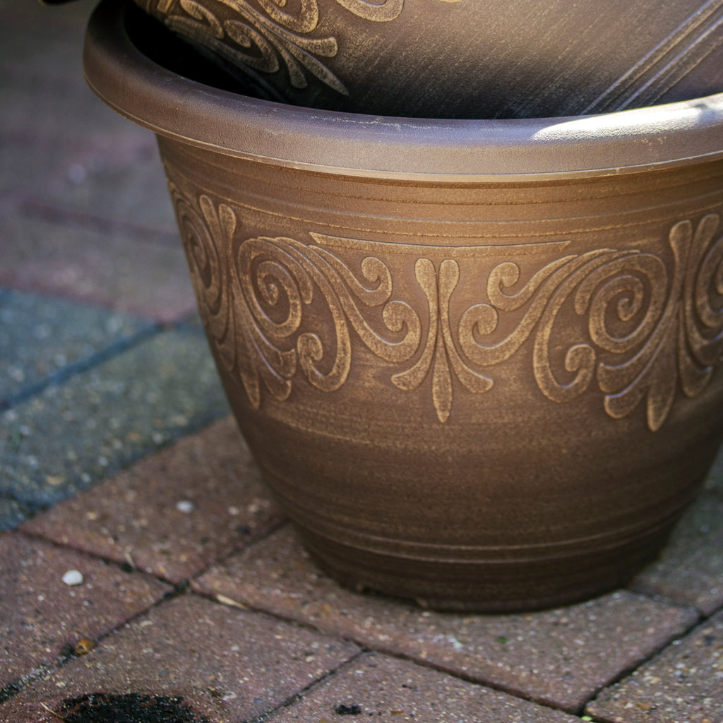 Brushed Butterscotch Laurel Round Planter