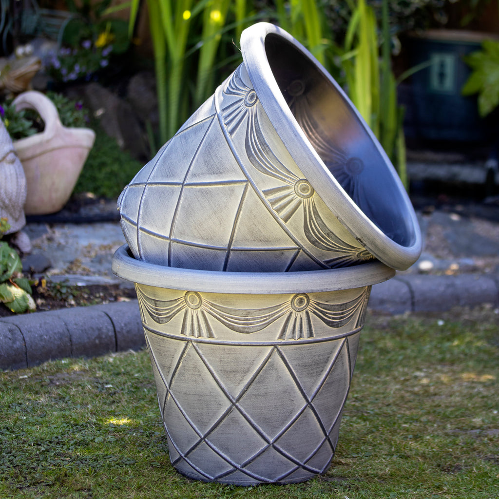 Round Grey Roman Planter 18"