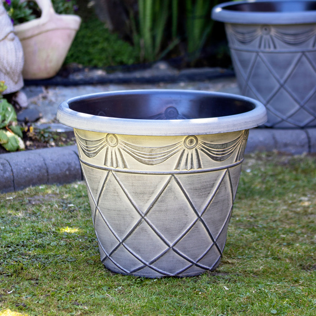 Round Grey Roman Planter 18"