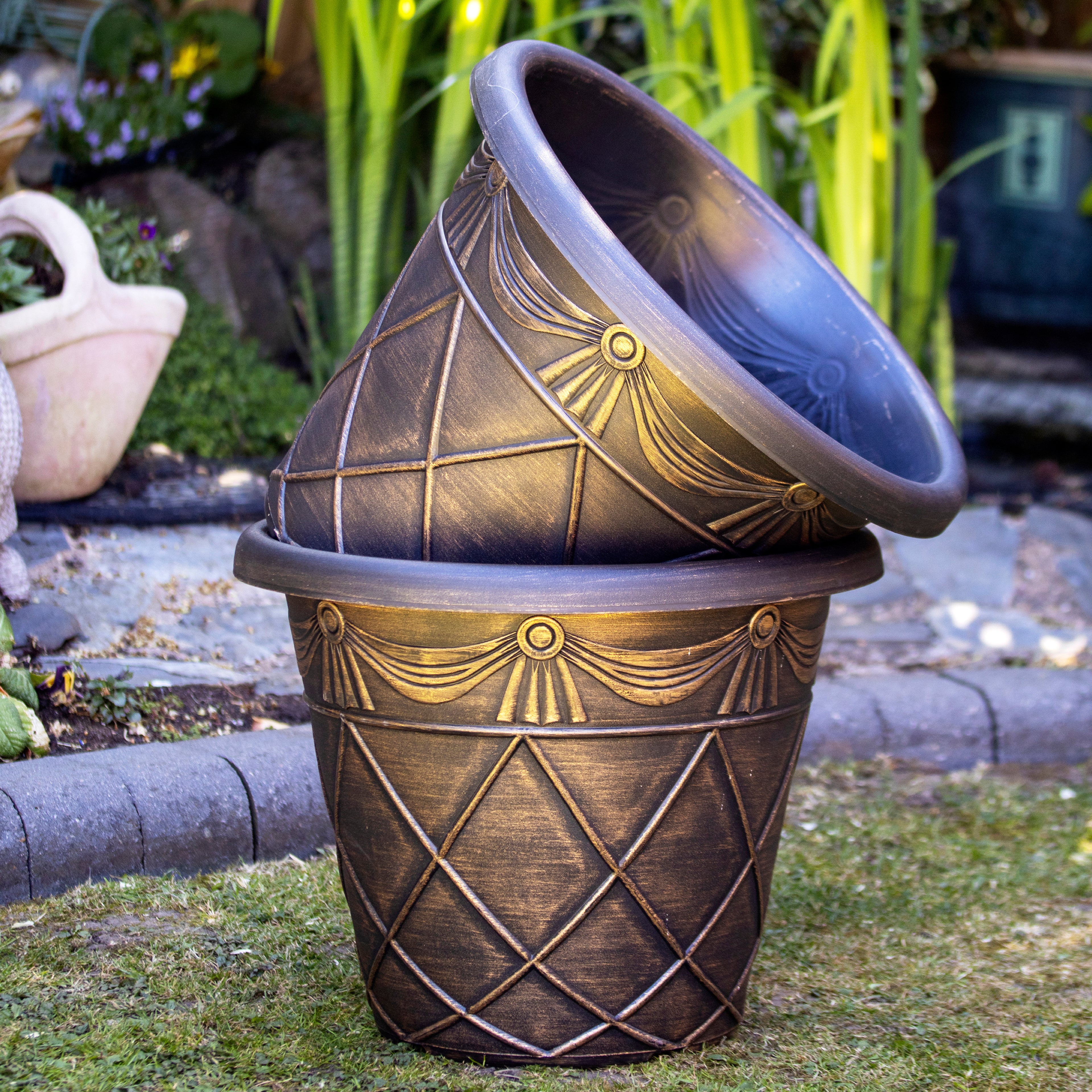 Round Black Bronze Roman Planter 18"