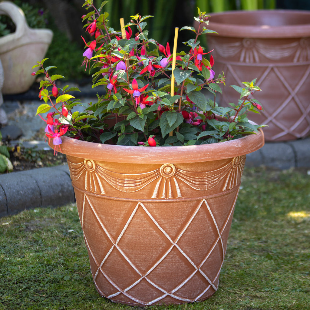 Round Powdered Terracotta Roman Planter 18"
