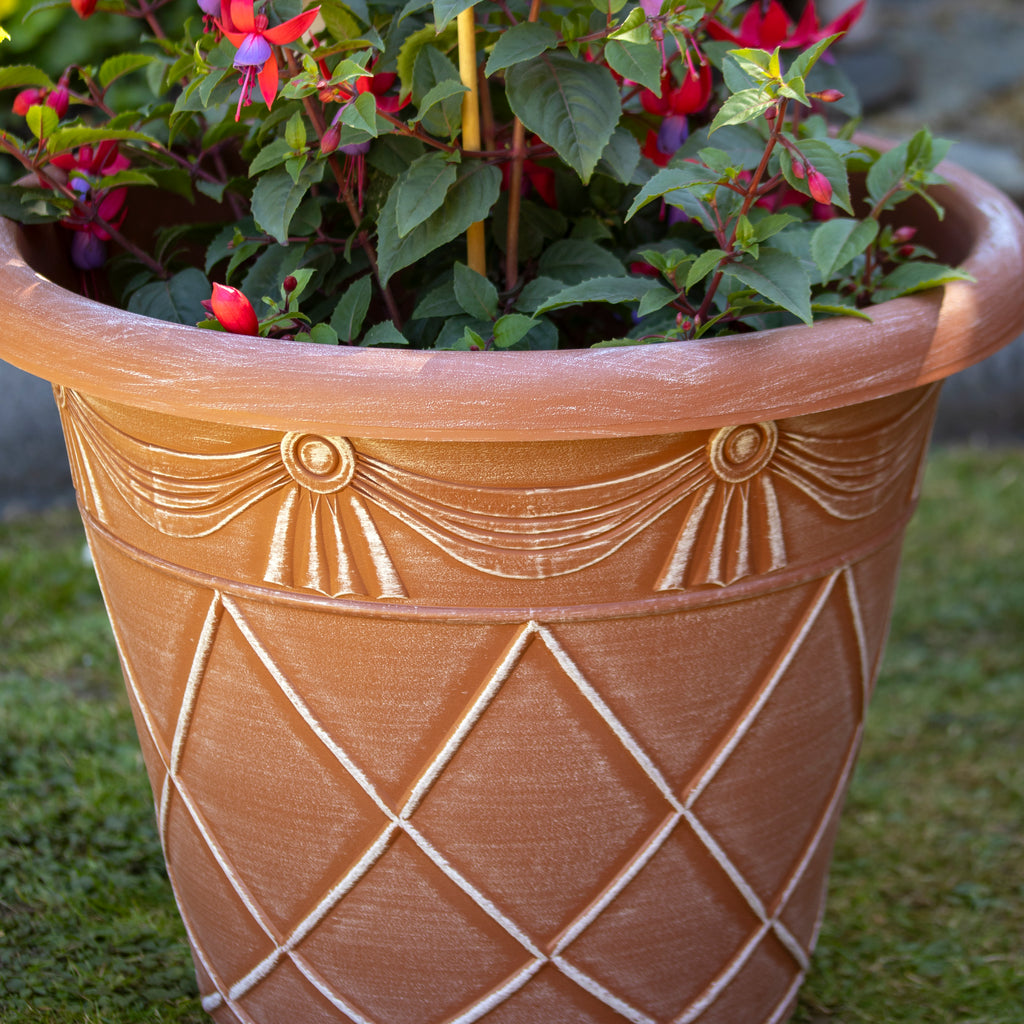 Round Powdered Terracotta Roman Planter 18"