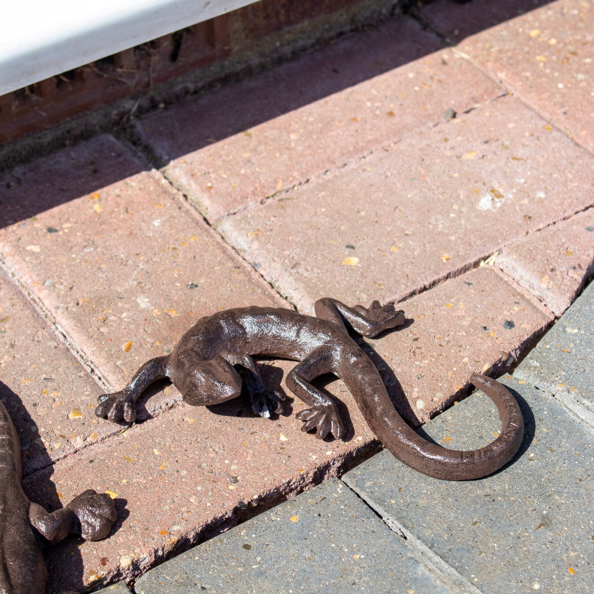 Set Of 2 Cast Iron Lizard Ornaments