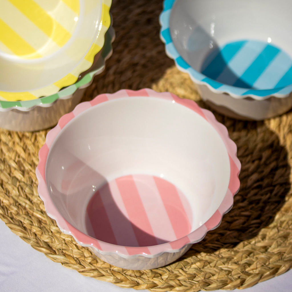 Set Of 4 Melamine Scalloped Stripe Bowls