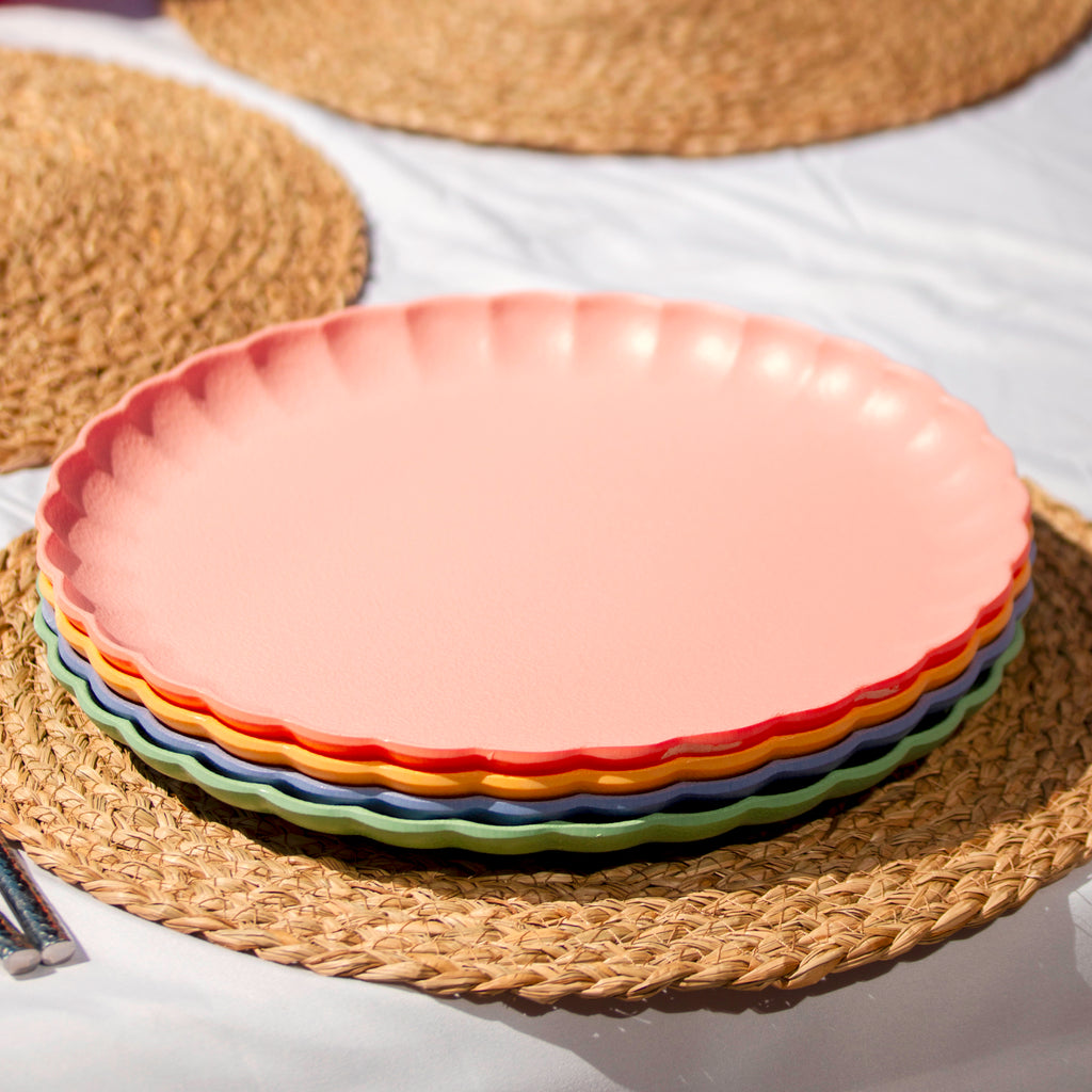 Set Of 4 Melamine Pastel Scalloped Dinner Plates