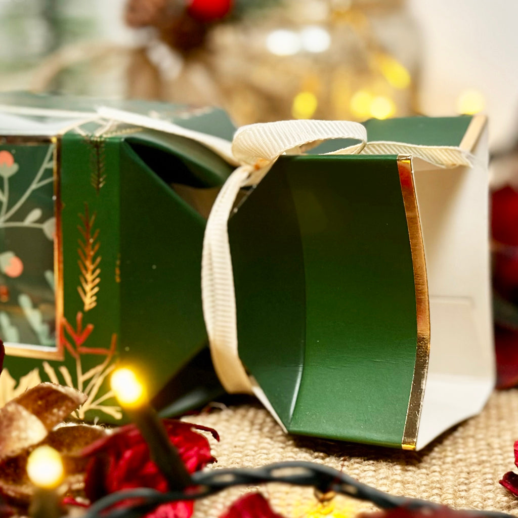 Green Christmas Cracker Scented Votive Candles Set