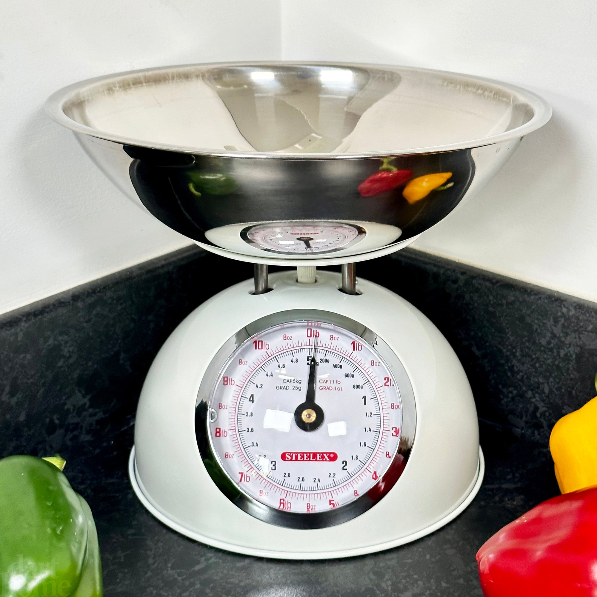 Steelex Cream Kitchen Scales 26x23cm – Darthome