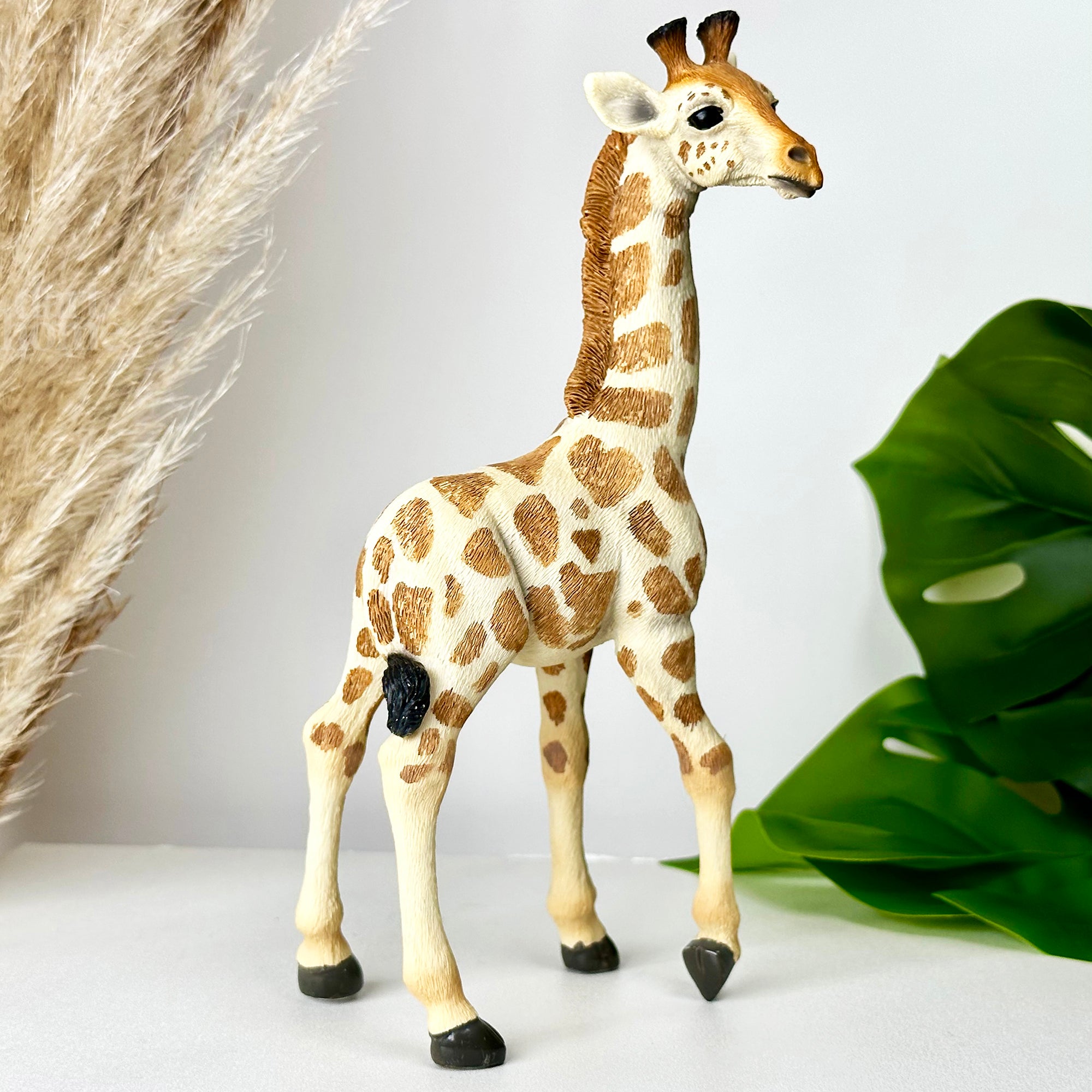 Lifelike Standing Giraffe Ornament
