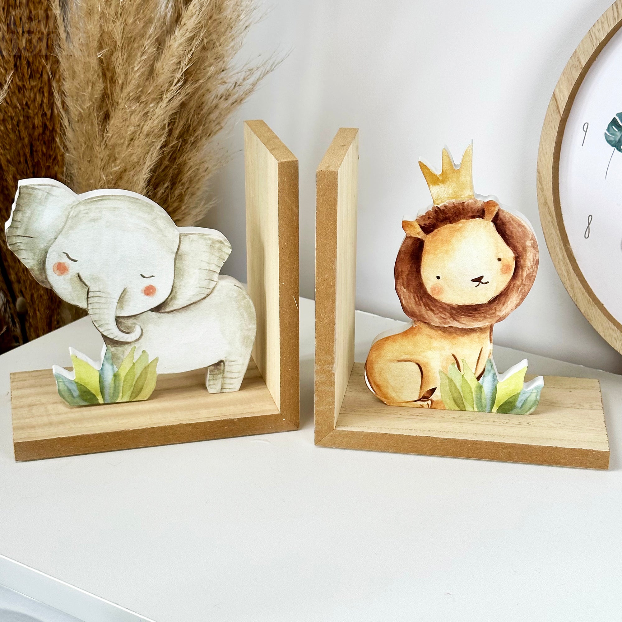 Buchstützen für Kinderzimmer mit Löwen und Elefanten