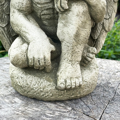Fliegende Gargoyle-Skulptur aus Stein
