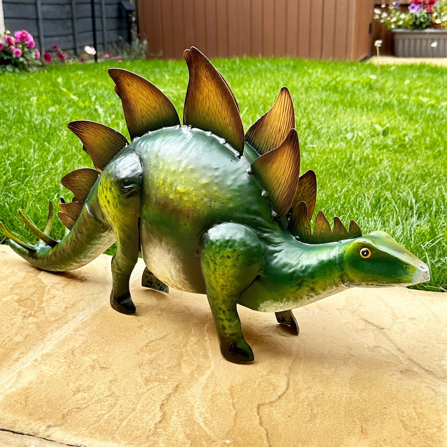 Stegosaurus-Gartenskulptur aus Metall