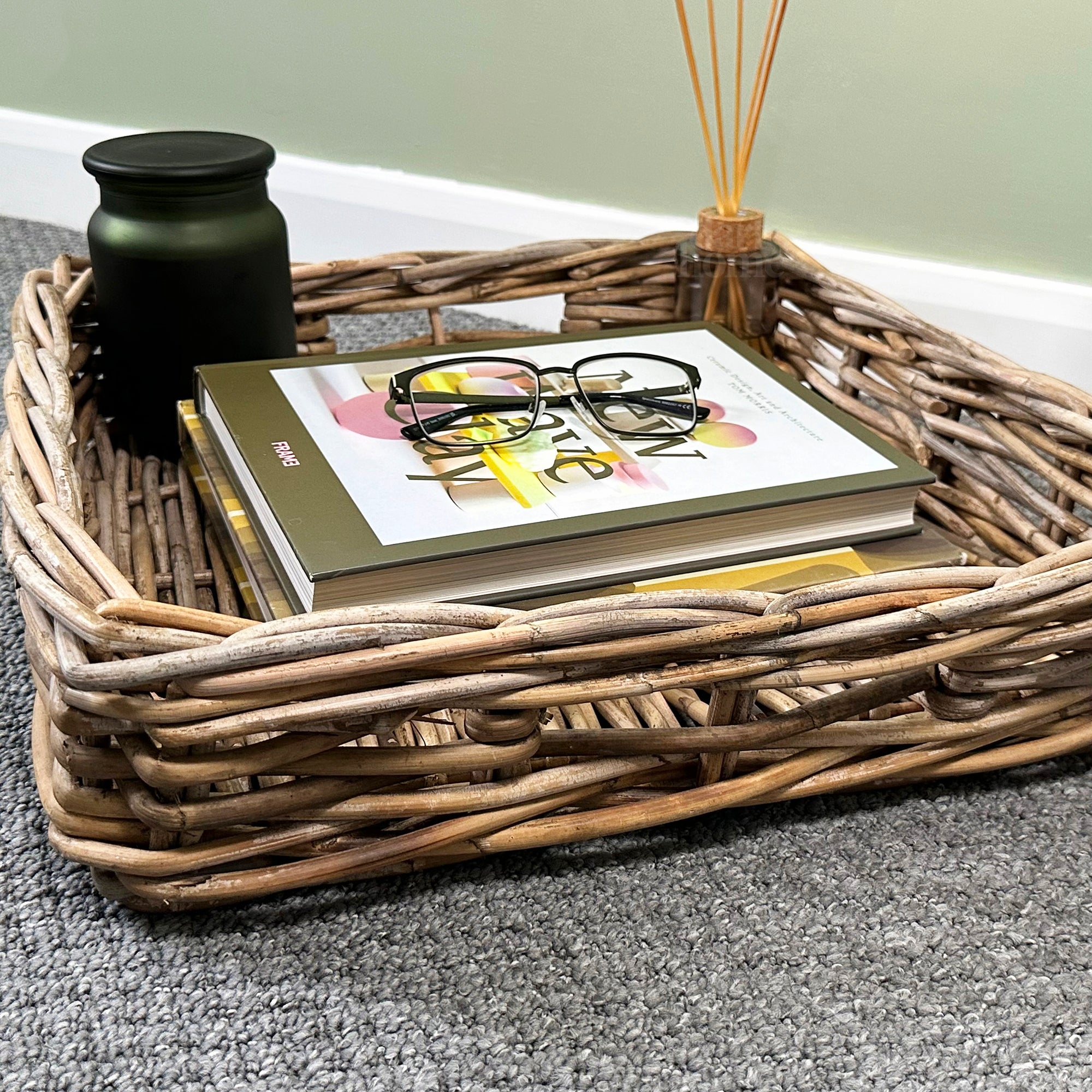 Quadratischer Servierkorb aus Rattan