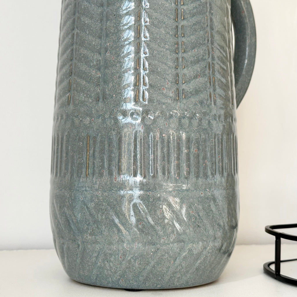 Große blau gemusterte Krugvase