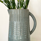 Große blau gemusterte Krugvase