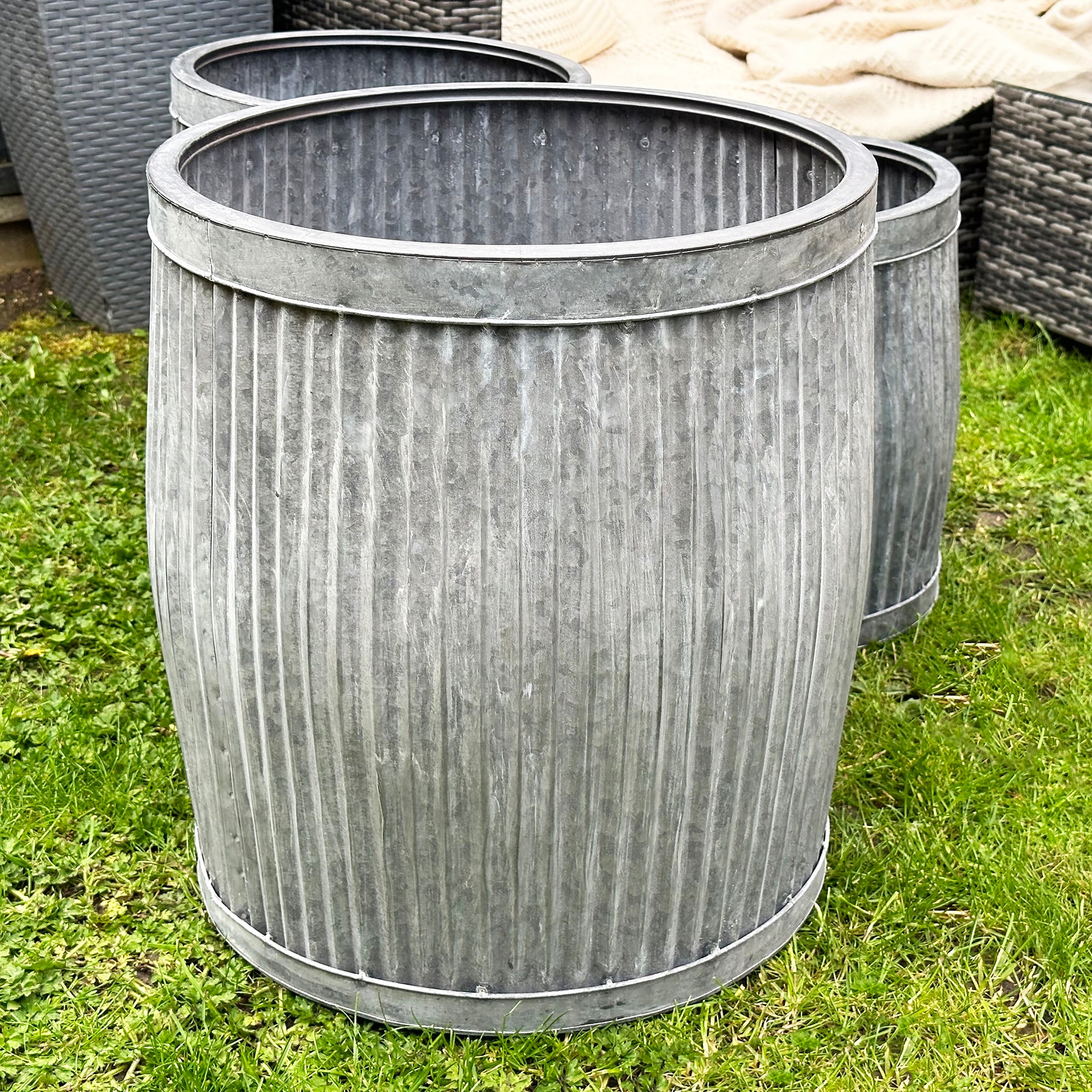 Set mit 3 verzinkten Dolly Tub-Pflanzgefäßen