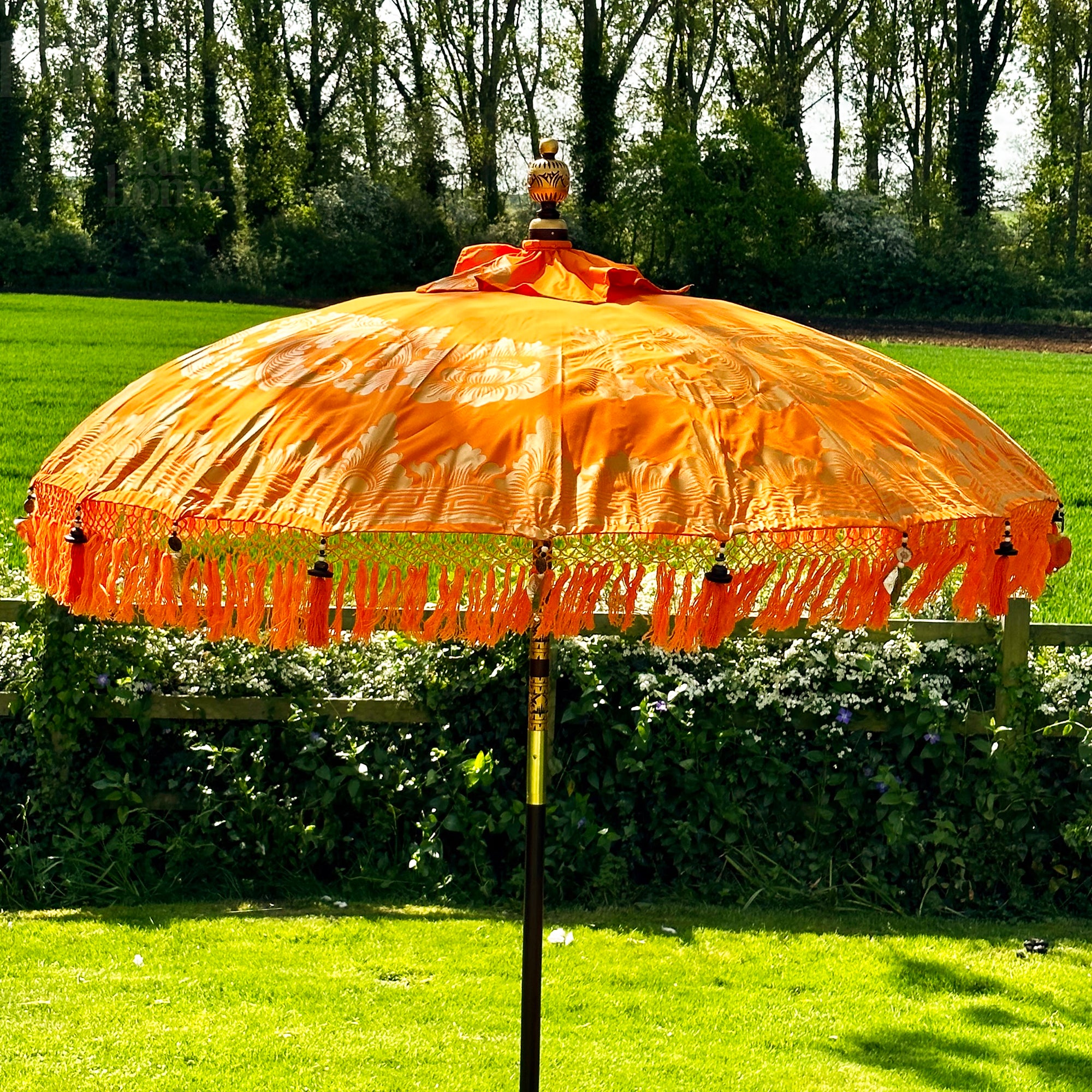 Orangefarbener und goldener Bali-Sonnenschirm, 2 m