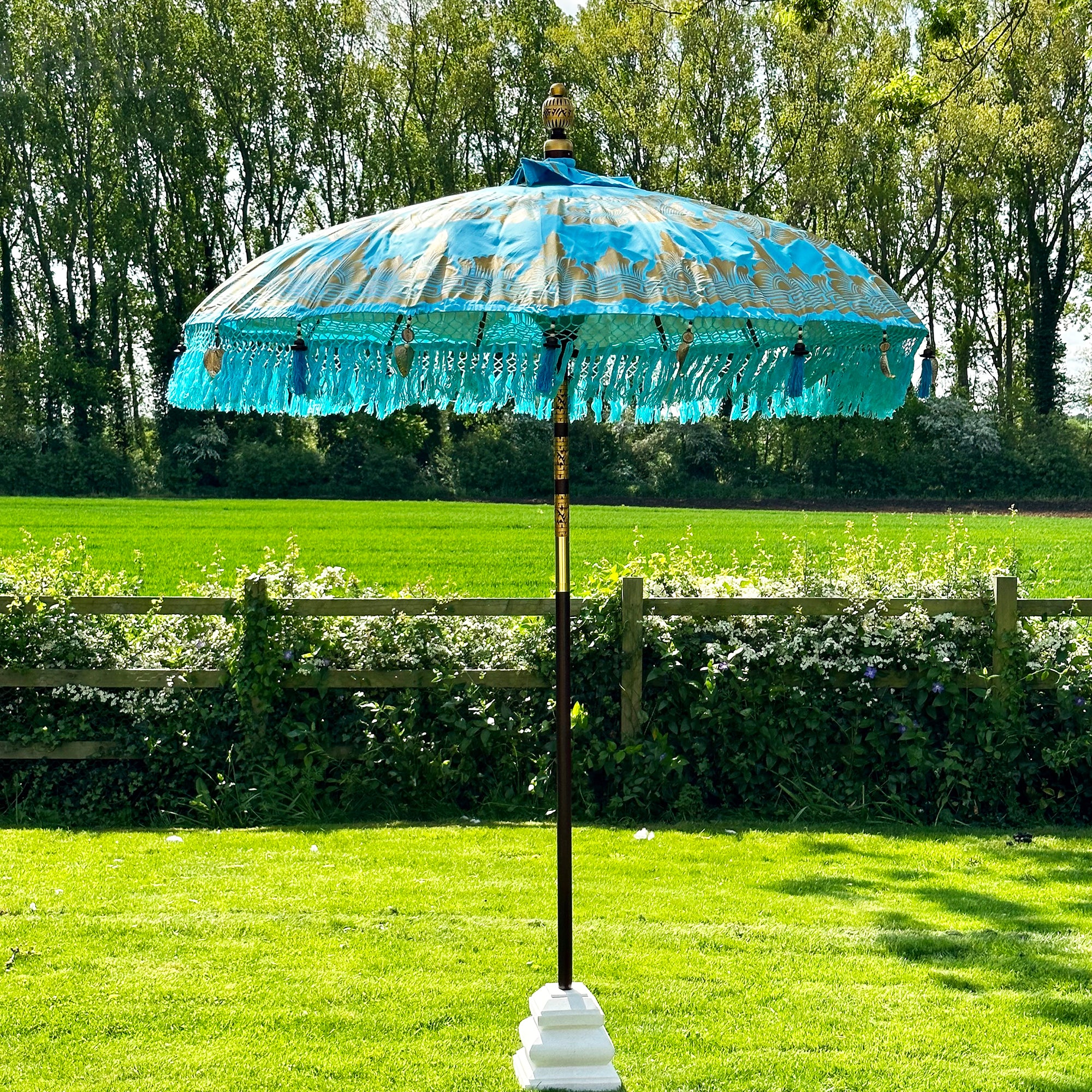 Blauer und goldener Bali-Sonnenschirm, 2 m