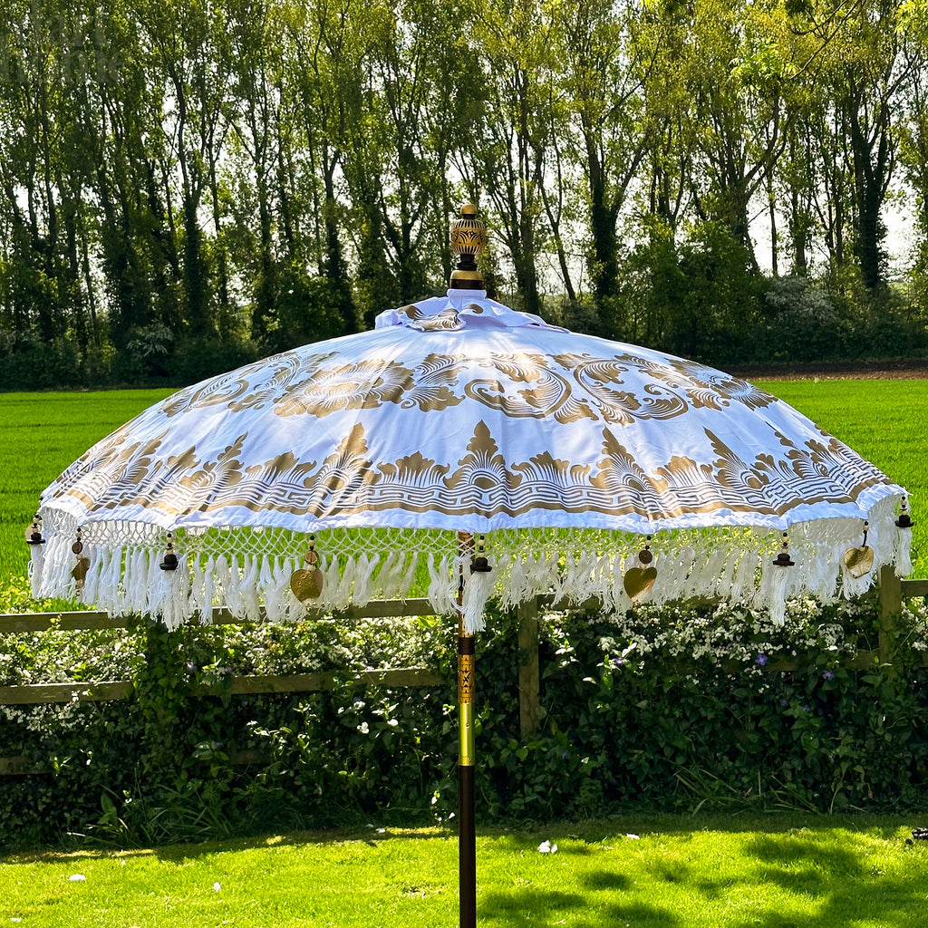 Weißer und goldener Bali-Sonnenschirm, 2 m