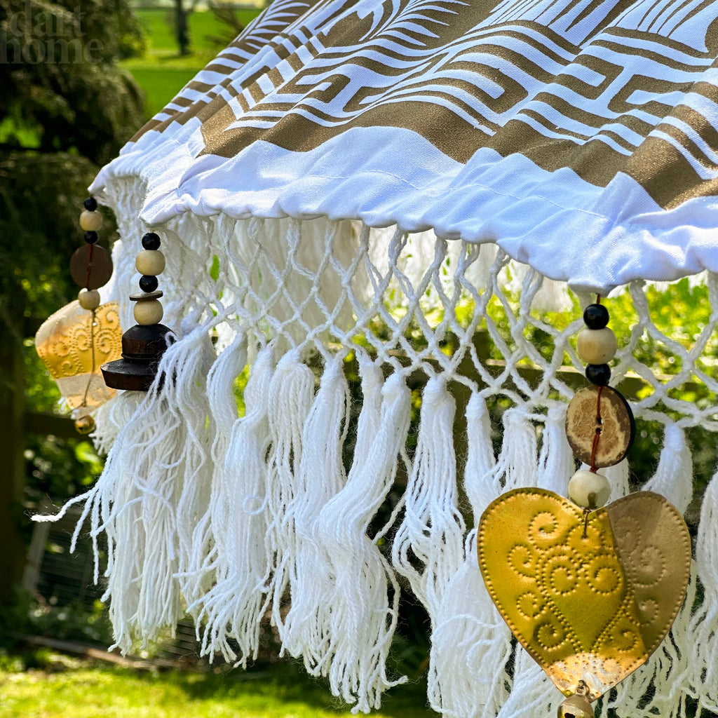 Weißer und goldener Bali-Sonnenschirm, 2 m
