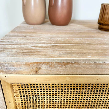 Vintage Kommode aus Holz und Rattan