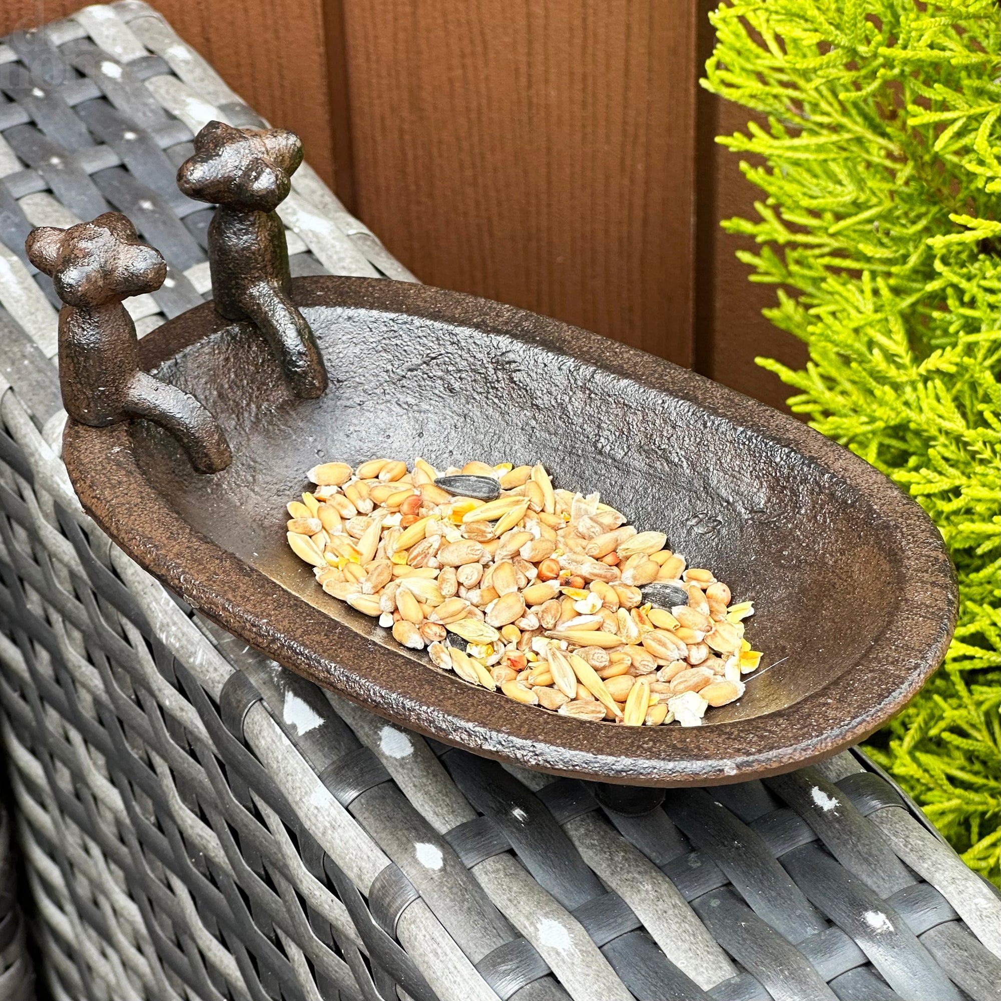 Vogelfutterspender für die Badewanne