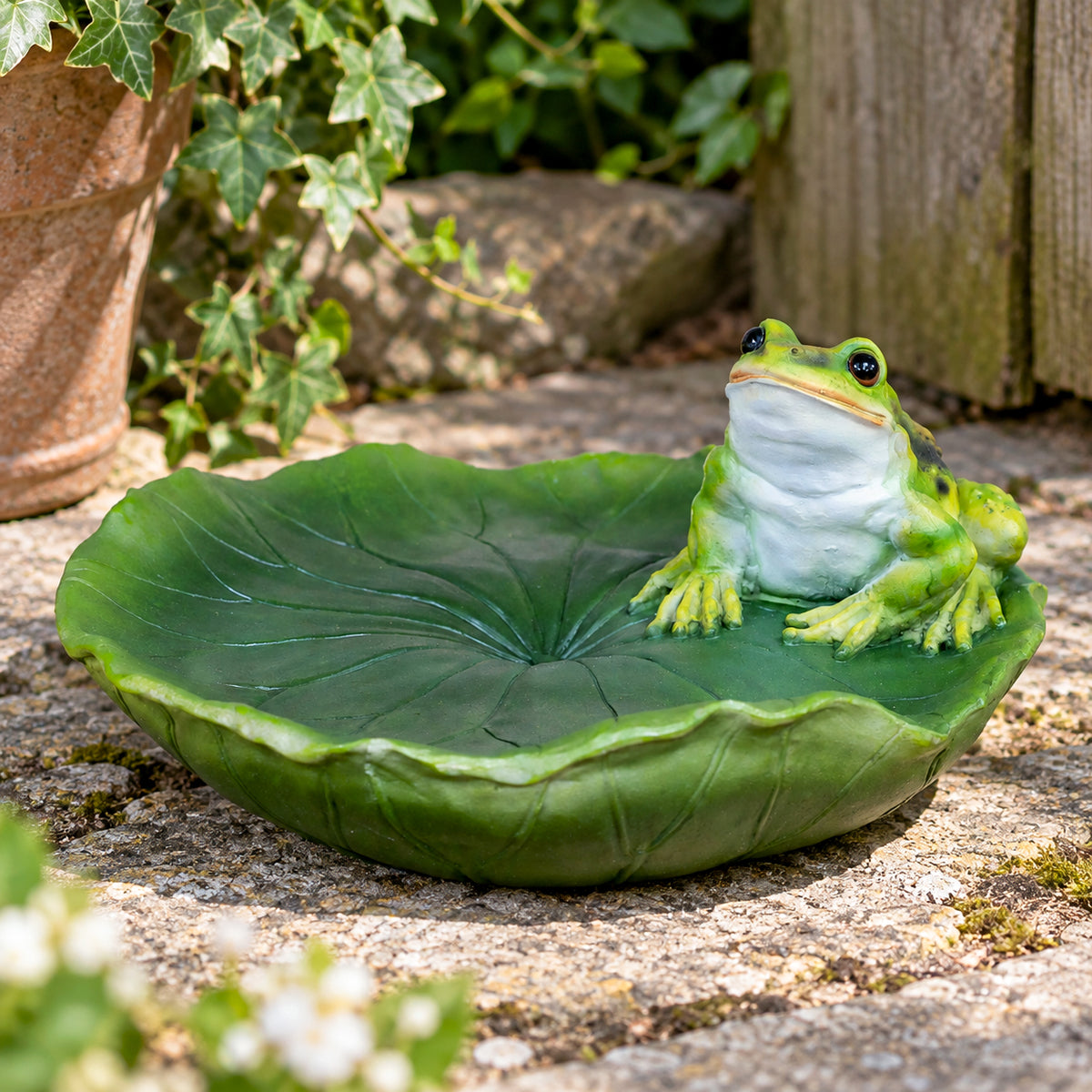 Frog On Lilypad Garden Bird Bath Ornament