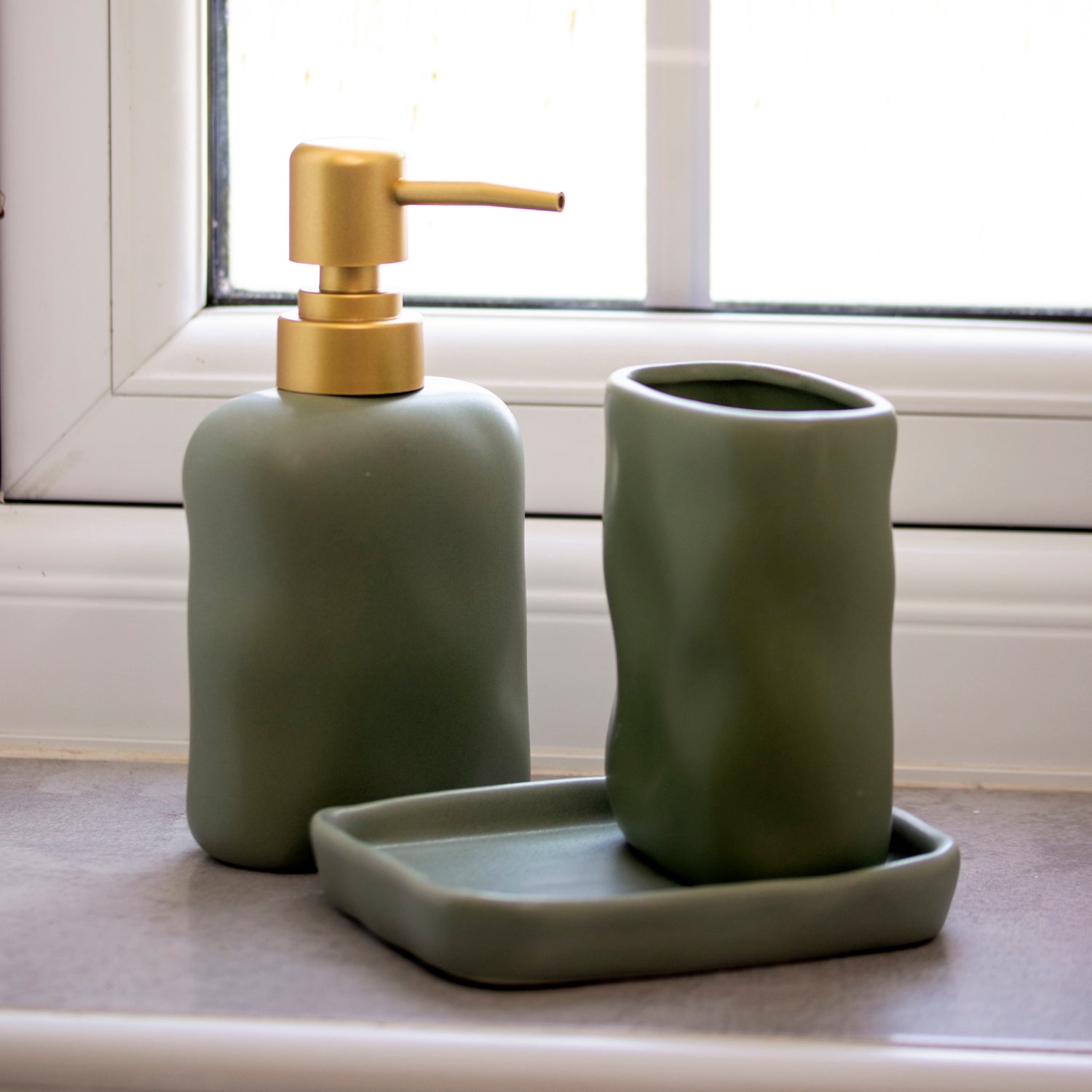 3 Piece Green Ripple Stoneware Bathroom Accessories Set