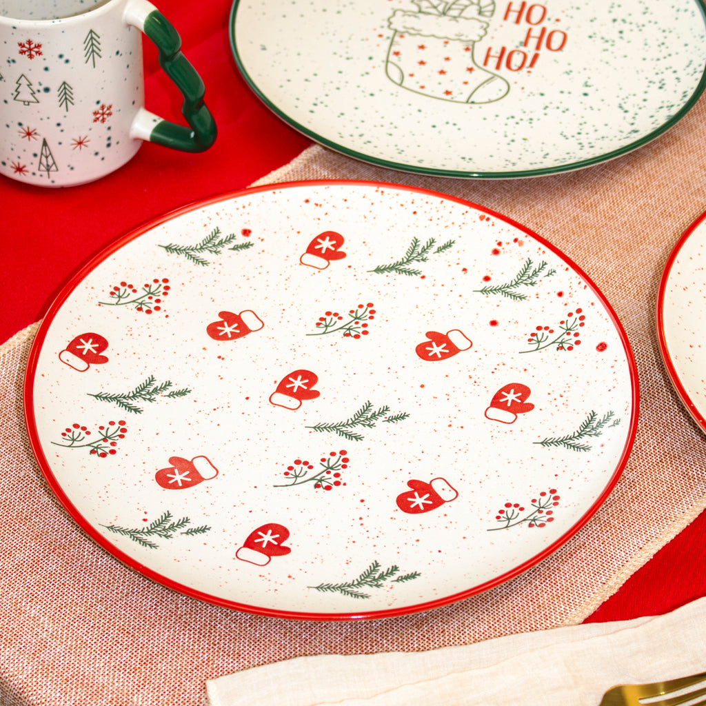 Set Of 4 Speckled Festive Christmas Dinner Plates