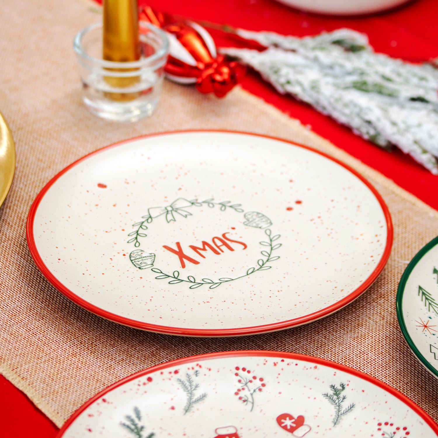 Set Of 4 Speckled Festive Christmas Side Plates