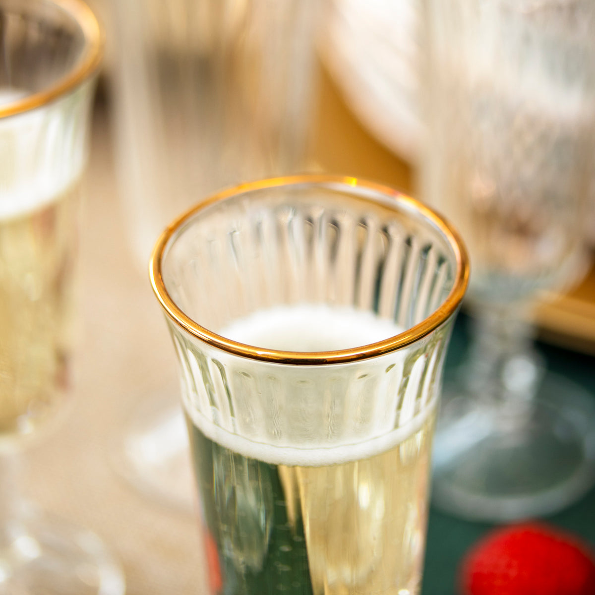 Set Of 6 Gold Rim Ribbed Glass Champagne Flutes