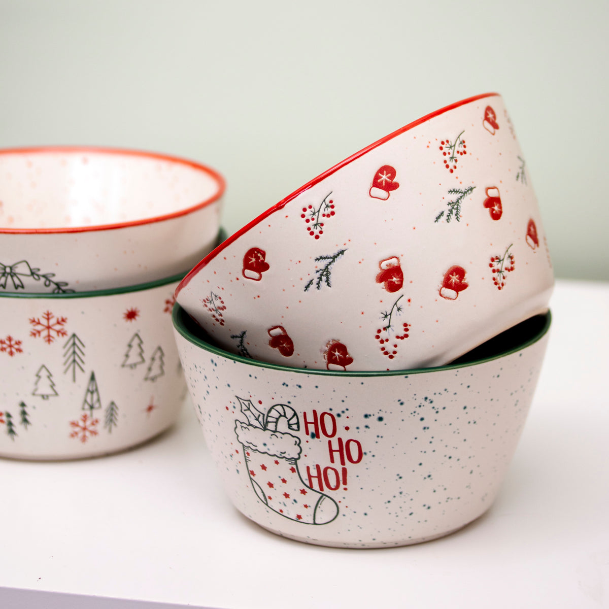 Set Of 4 Speckled Festive Christmas Cereal Bowls