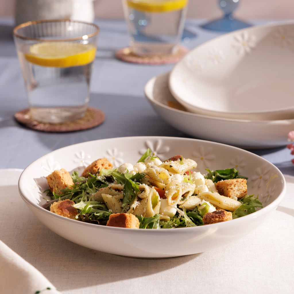 Set Of 4 White Daisy Pasta Bowls