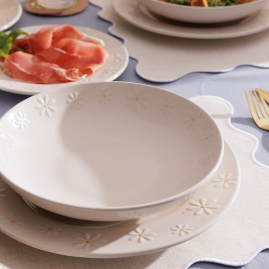 Set Of 4 White Daisy Pasta Bowls